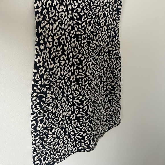 Forever 21 Black and White Printed One Shoulder Zip Up Mini Dress Small - Picture 6 of 6